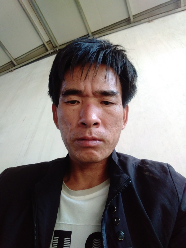 项斌的第一张照片--商丘相亲服务中心