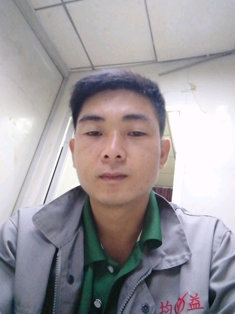 枫叶的第一张照片--商丘相亲服务中心