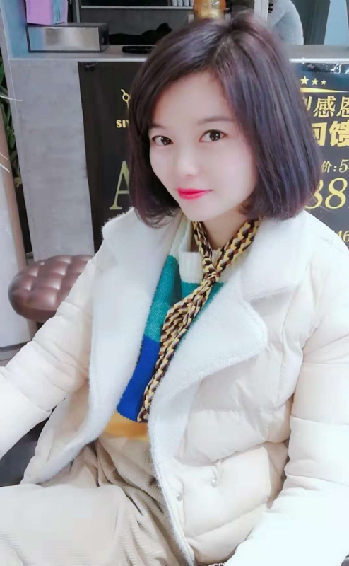 认真的雪的第一张照片--商丘相亲服务中心