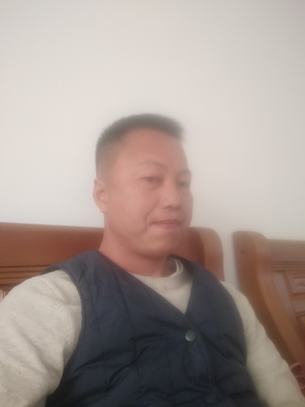 只对你好的第一张照片--商丘相亲服务中心