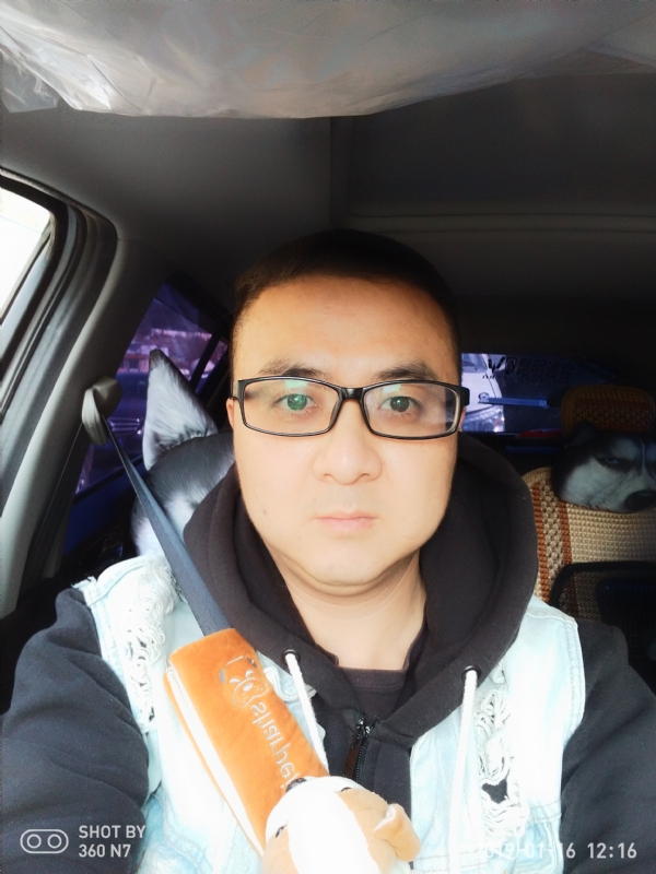 香烟最懂男人心的第一张照片--商丘相亲服务中心