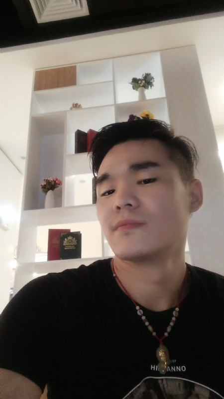 涵博随缘的第一张照片--商丘相亲服务中心
