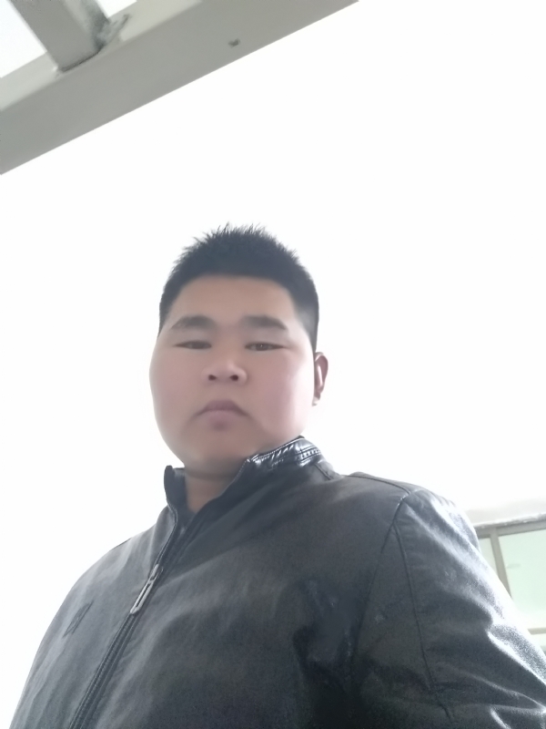 小哥的第一张照片--商丘相亲服务中心