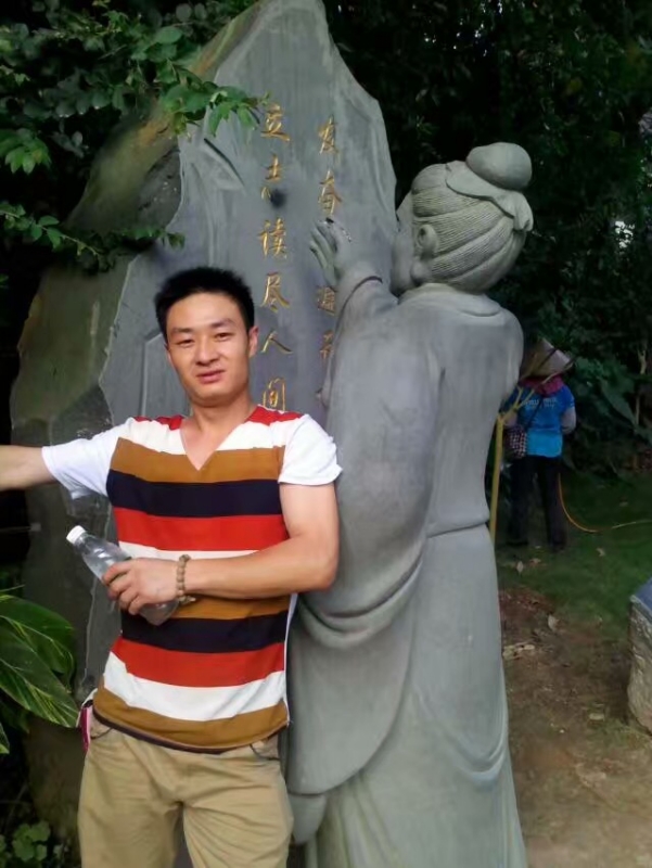相依相伴的第一张照片--商丘相亲服务中心