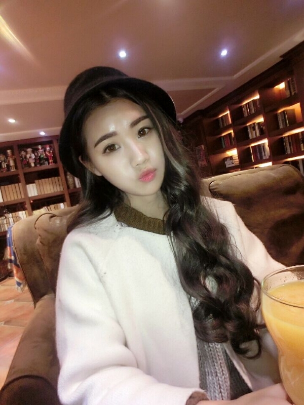 气质小妹的第三张照片--商丘相亲服务中心