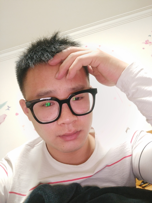 华灯初上的夜晚的第一张照片--商丘相亲服务中心