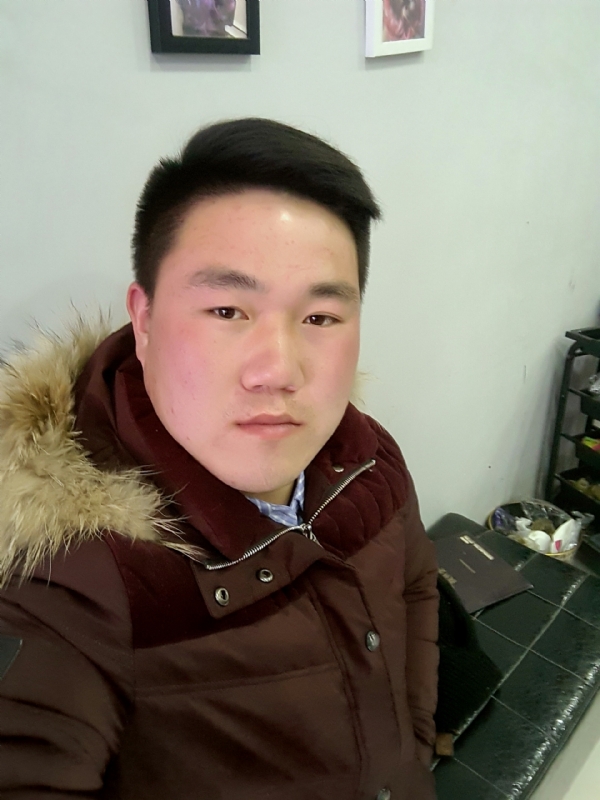 小飞的第一张照片--商丘相亲服务中心