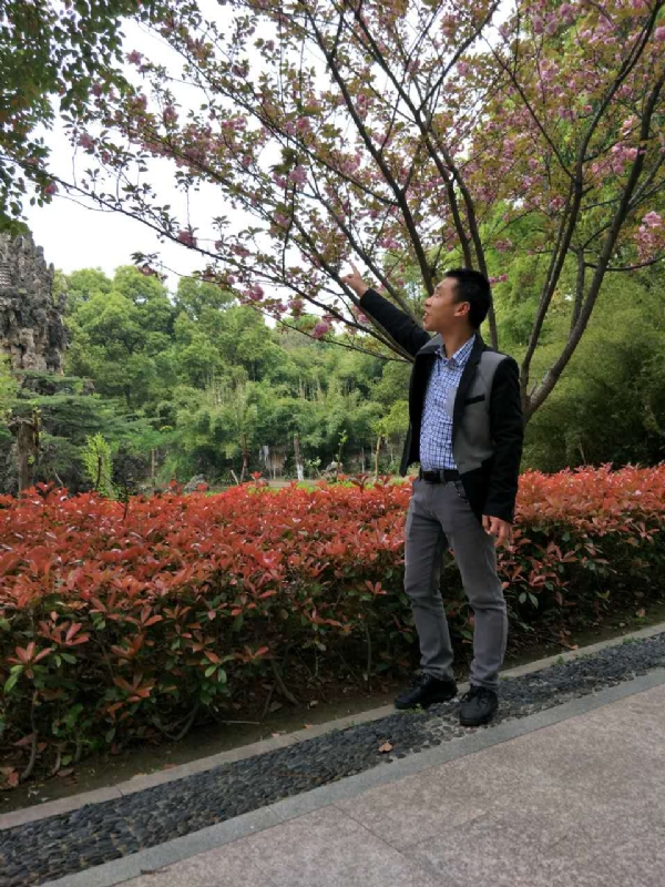 坦诚的第一张照片--商丘相亲服务中心