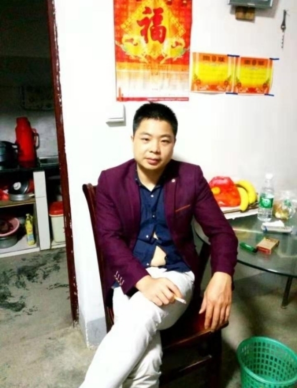 蓝色的微笑的第一张照片--商丘相亲服务中心