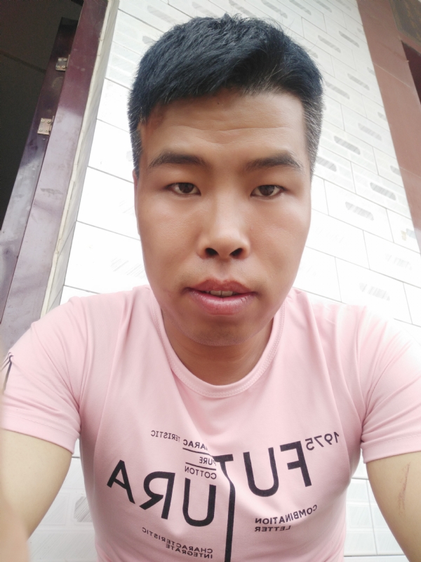守护爱情的第一张照片--商丘相亲服务中心