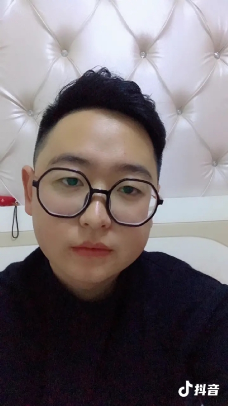 杰森的第一张照片--商丘相亲服务中心