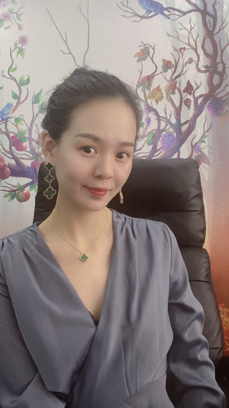 潇潇的第一张照片--商丘相亲服务中心