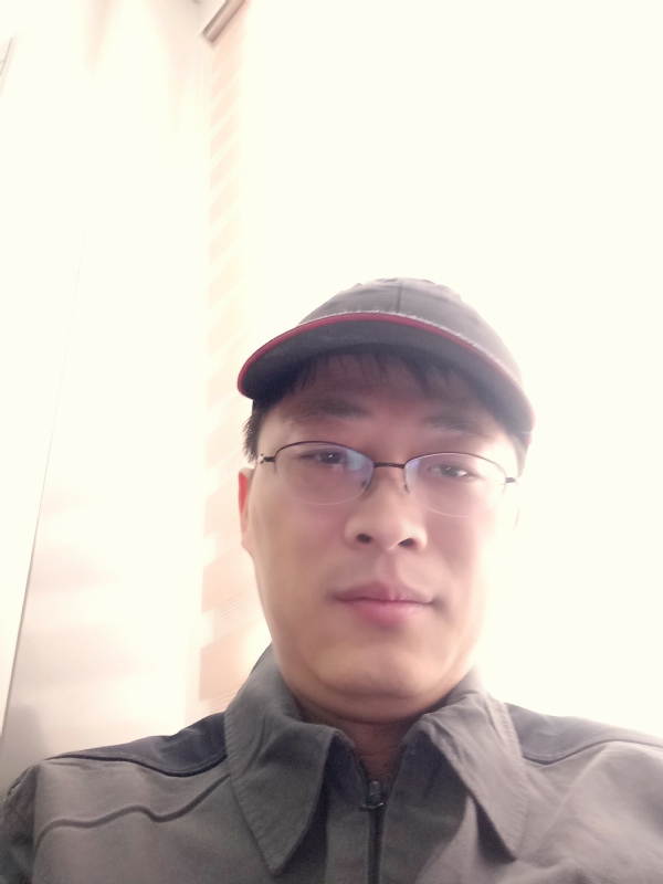 小马哥的第一张照片--商丘相亲服务中心
