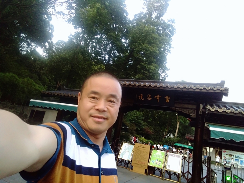 夏雨晨紫的第一张照片--商丘相亲服务中心