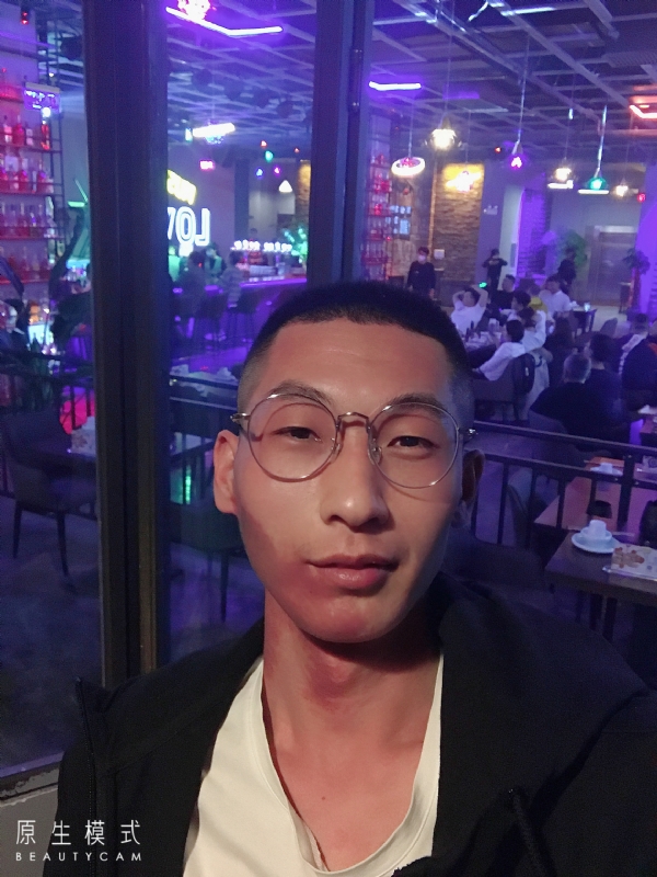 东北小伙的第一张照片--商丘相亲服务中心