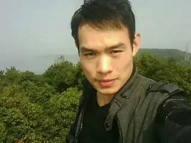 明镜的第一张照片--商丘相亲服务中心
