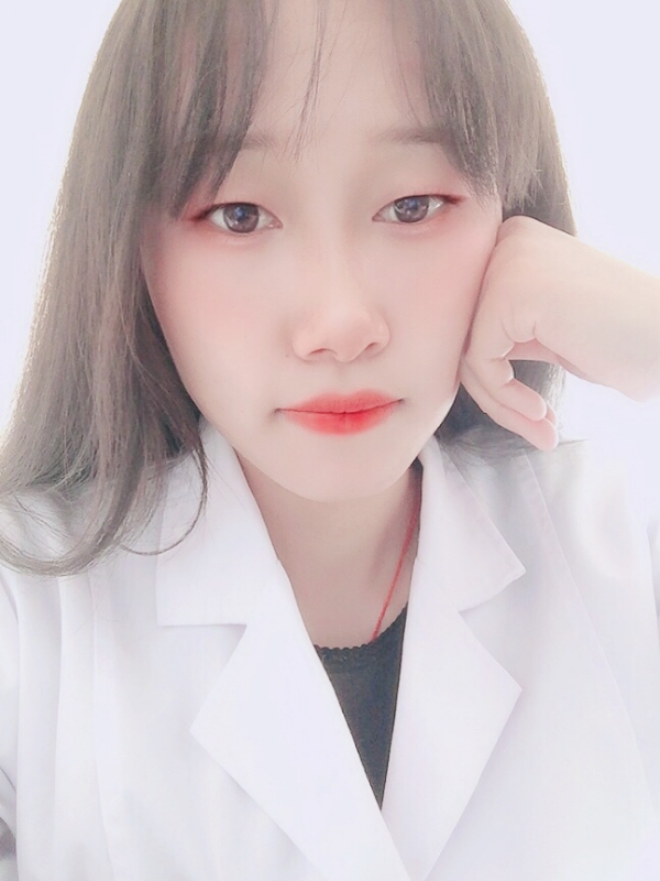 白婚纱的第一张照片--商丘相亲服务中心