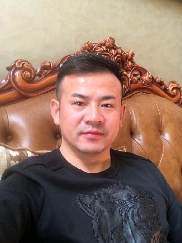 治国的第一张照片--商丘相亲服务中心