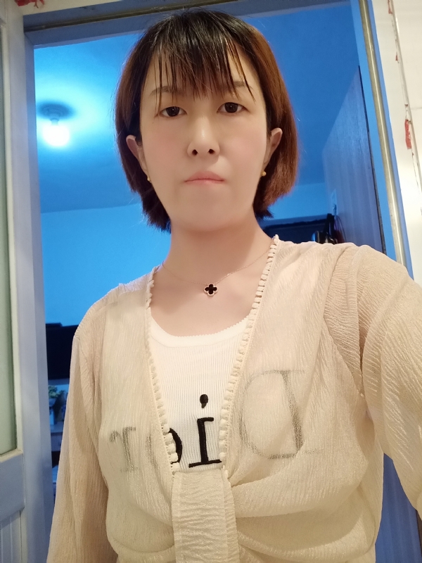 芬儿的第一张照片--商丘相亲服务中心