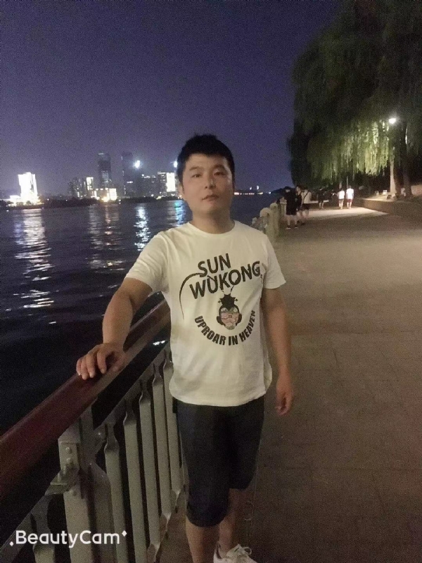 古月的第一张照片--商丘相亲服务中心