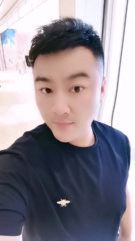 微风徐徐的第二张照片--商丘相亲服务中心