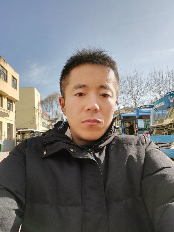 孤独的云的第一张照片--商丘相亲服务中心