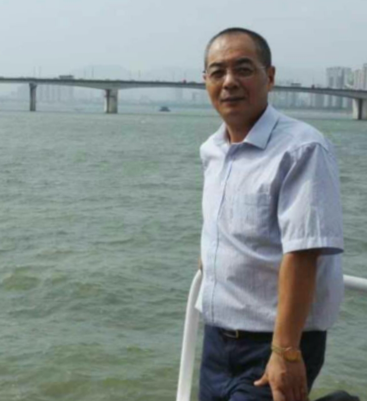 辛民的第二张照片--商丘相亲服务中心