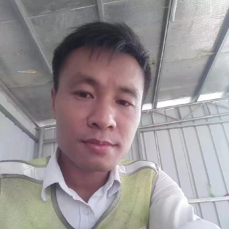 小马哥的第一张照片--商丘相亲服务中心