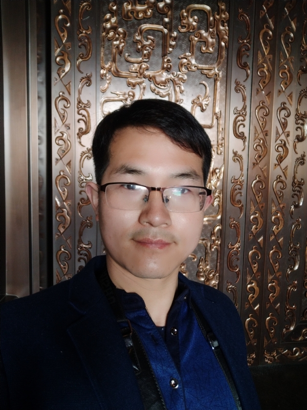 鹏鸟的第一张照片--商丘相亲服务中心