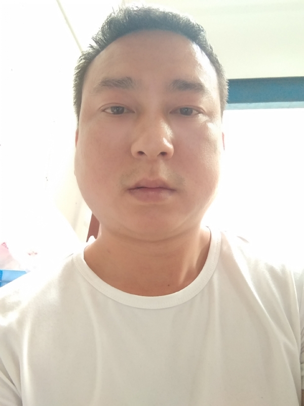 大叔的第一张照片--商丘相亲服务中心