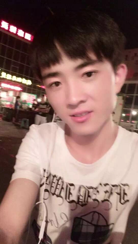 小先生的第一张照片--商丘相亲服务中心