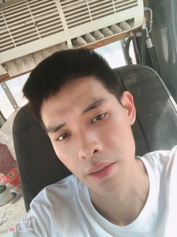 小董的第一张照片--商丘相亲服务中心