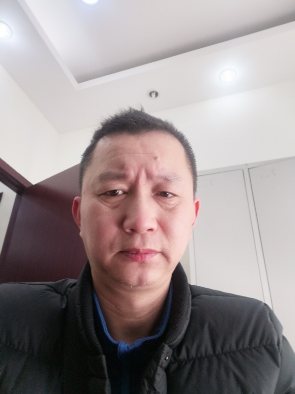 相视而笑的第一张照片--商丘相亲服务中心