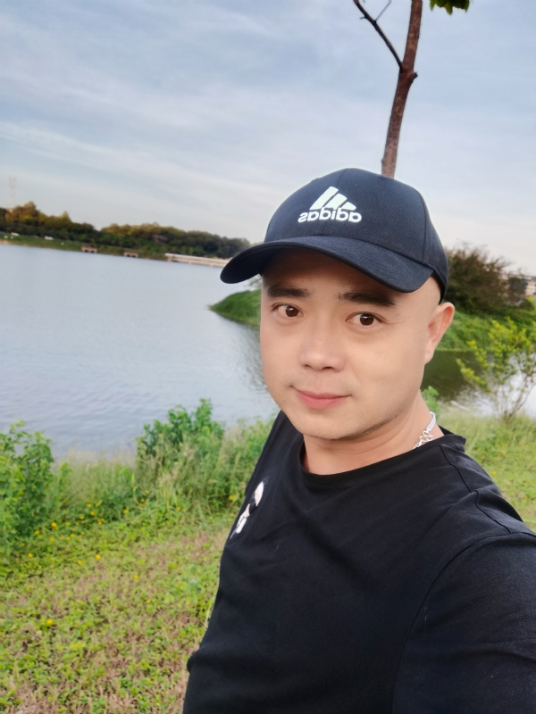 石头哥的第一张照片--商丘相亲服务中心