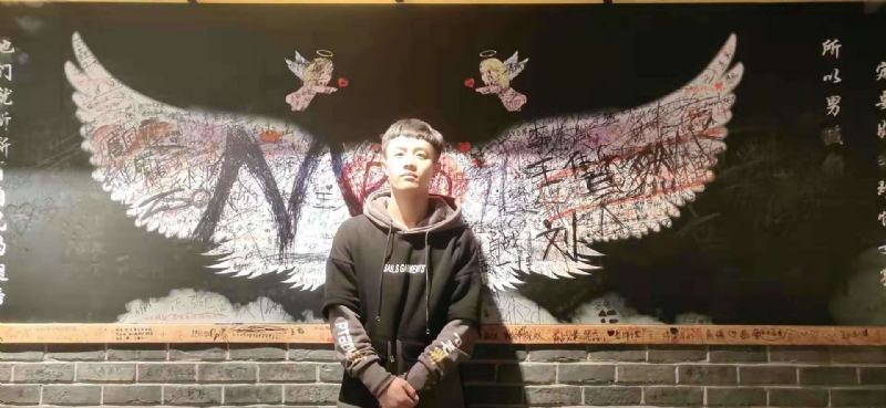 水彩画师的第一张照片--商丘相亲服务中心
