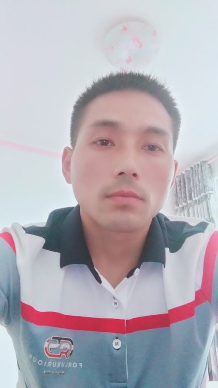染红尘世的第一张照片--商丘相亲服务中心