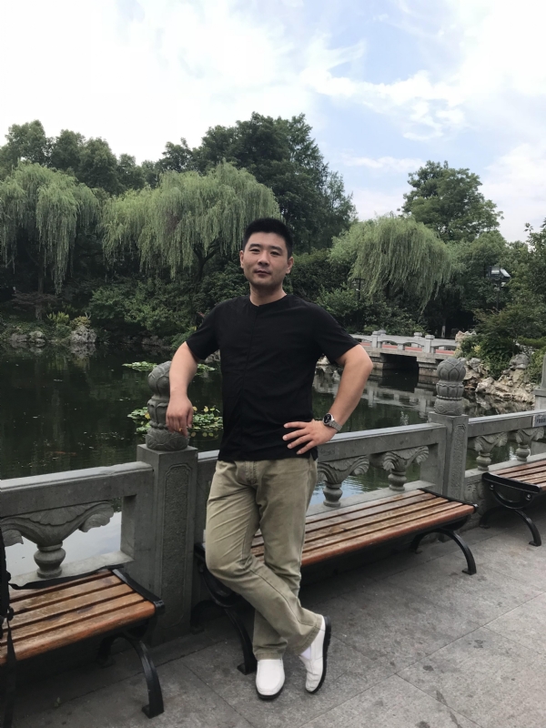 未来可期的第一张照片--商丘相亲服务中心