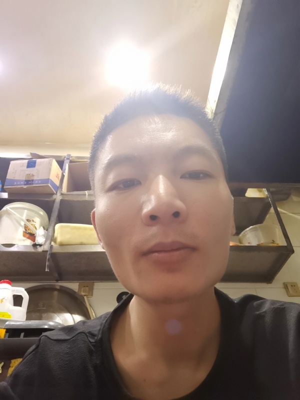 邹先生的第一张照片--商丘相亲服务中心