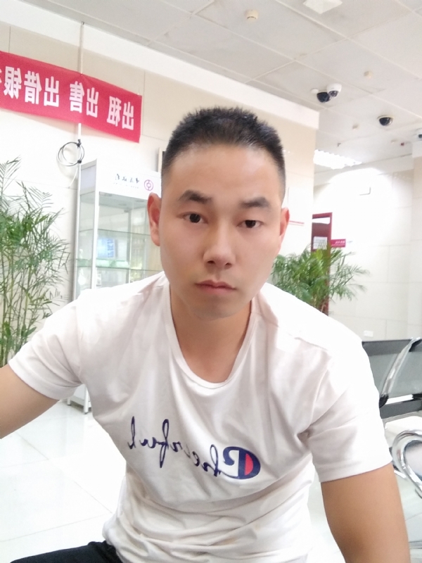 小少的第一张照片--商丘相亲服务中心