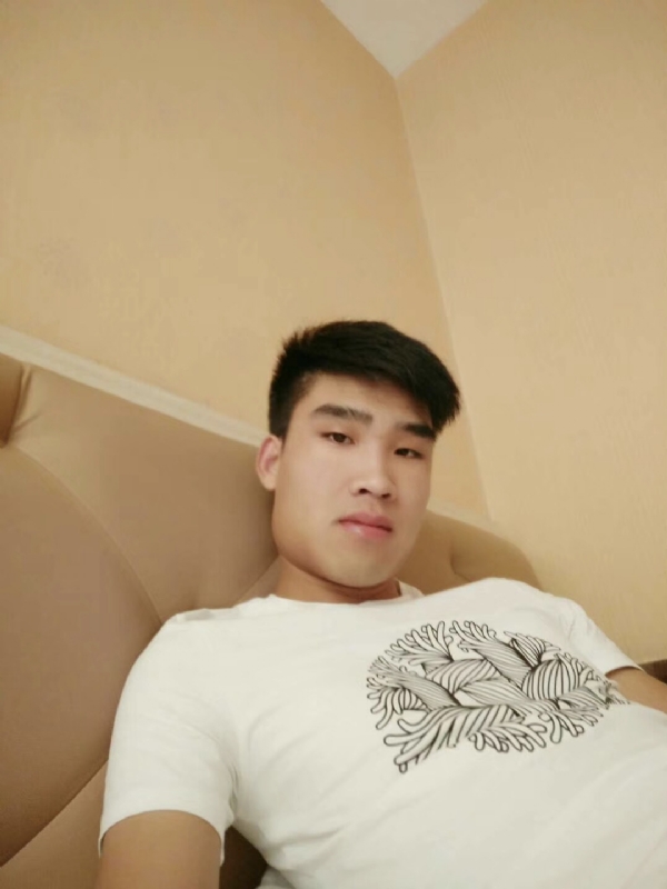 谁不曾孤单上路的第一张照片--商丘相亲服务中心