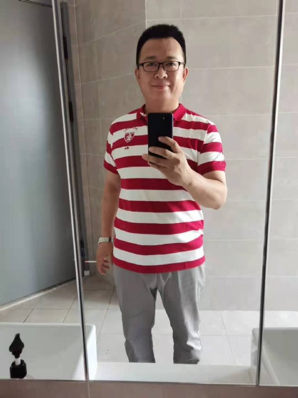行走的打桩机的第二张照片--商丘相亲服务中心