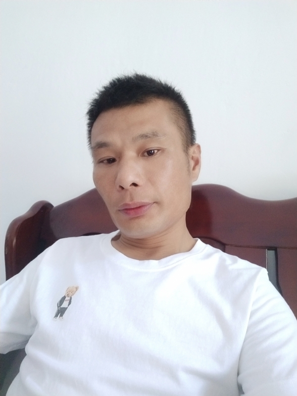 年少轻狂的第一张照片--商丘相亲服务中心