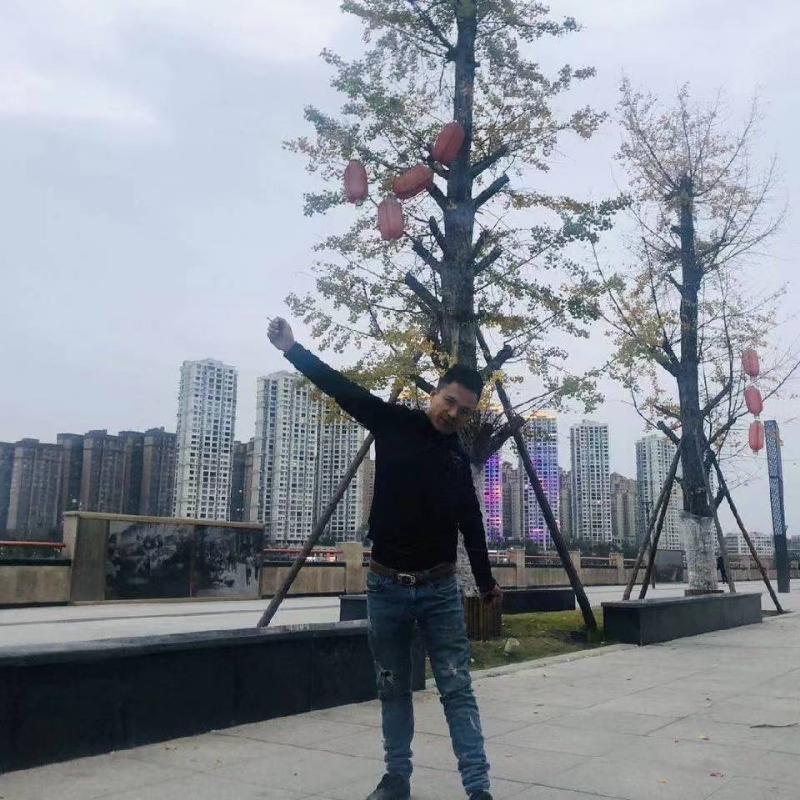 空空的房间的第一张照片--商丘相亲服务中心