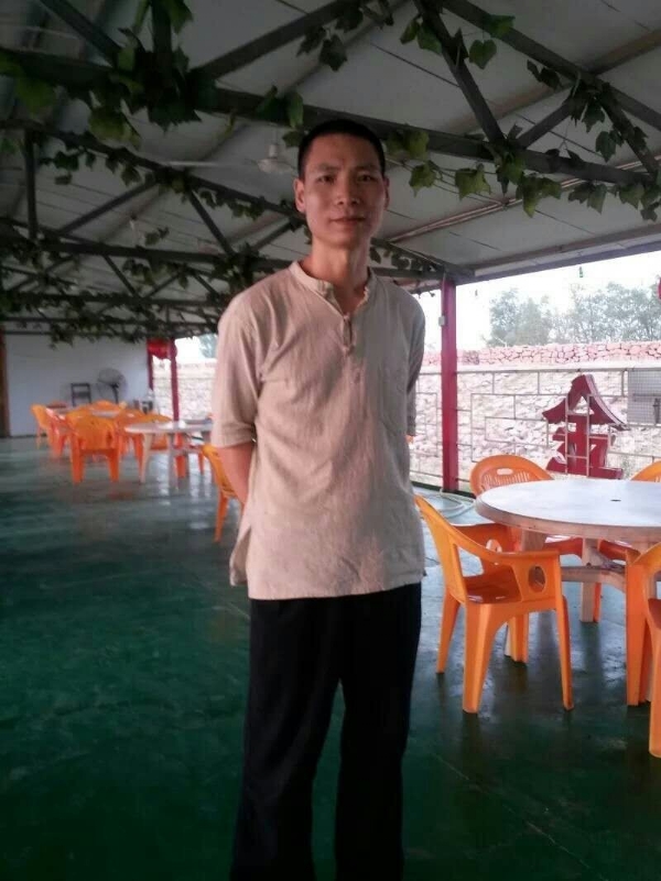周哥的第三张照片--商丘相亲服务中心