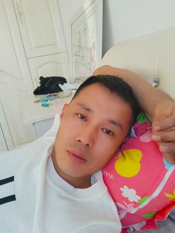 一个人的第一张照片--商丘相亲服务中心