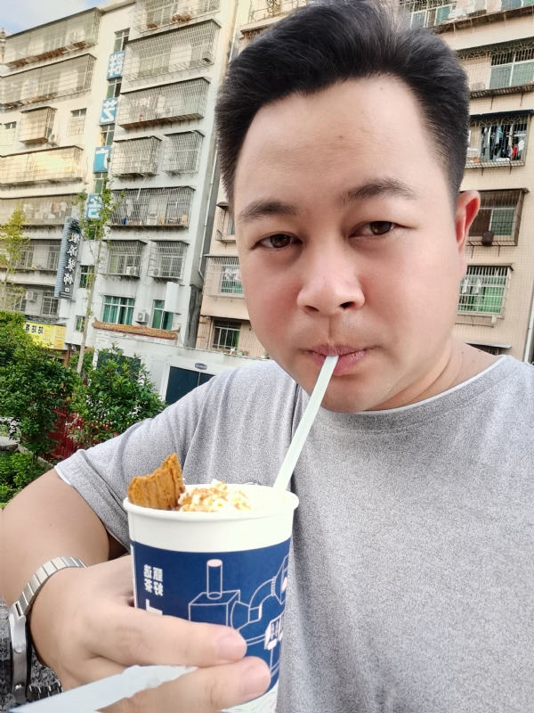 K金o的第一张照片--商丘相亲服务中心