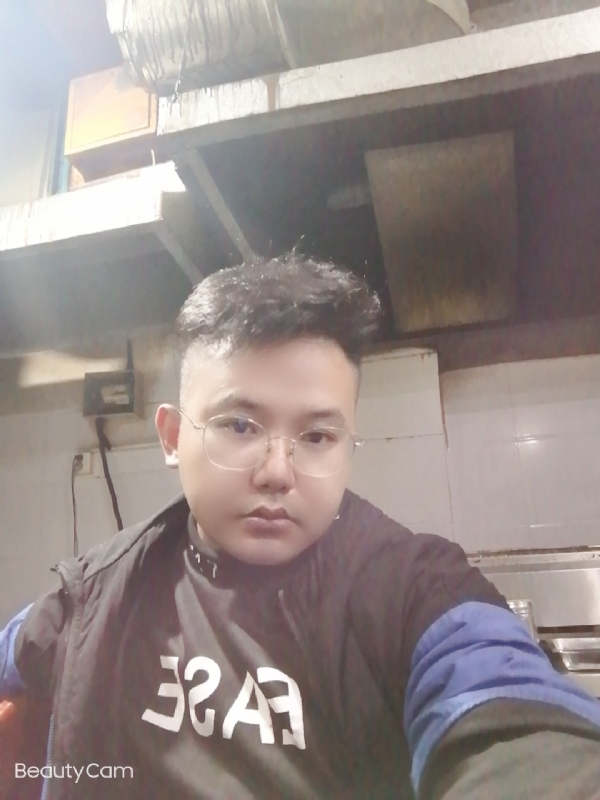 棒哥的第一张照片--商丘相亲服务中心