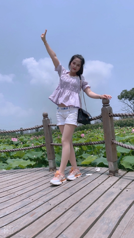 秋水伊人的第一张照片--商丘相亲服务中心