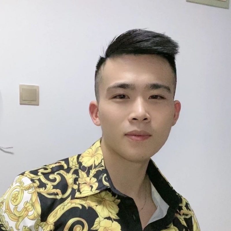 迷彩冲锋衣的第一张照片--商丘相亲服务中心