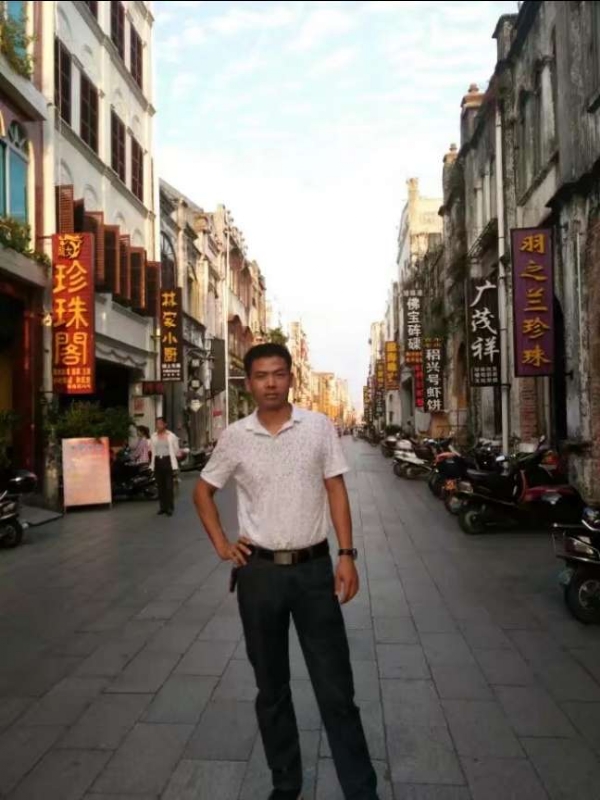 爱生活爱健康的第一张照片--商丘相亲服务中心